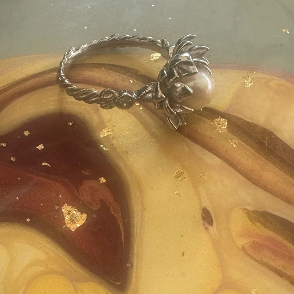 Disney x RockLove “Princess Tiana” Sterling Silver and Pearl Ring, SIZE 8 - Picture 4 of 6